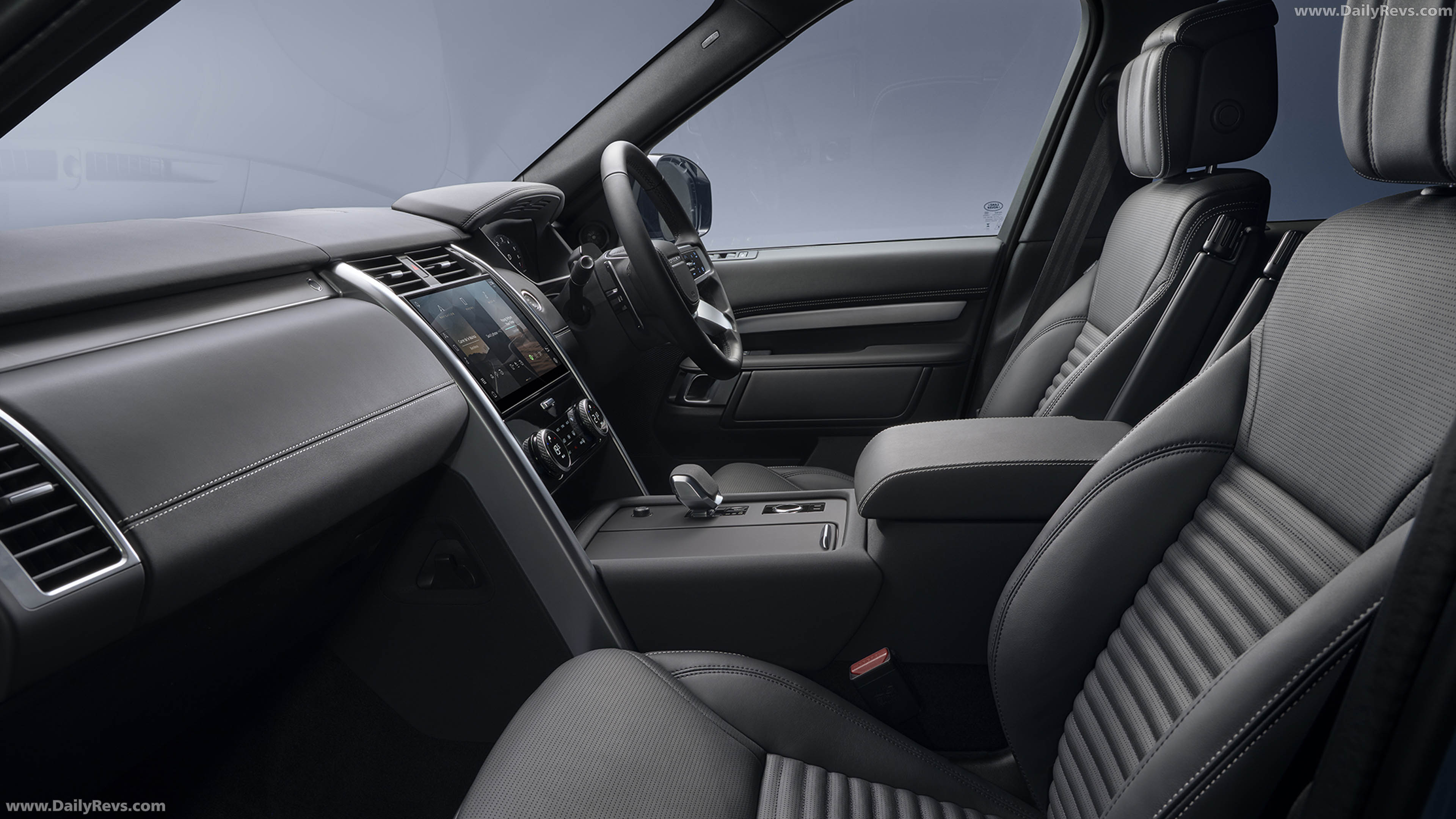 2026 Land Rover Discovery Landmark Edition Interior